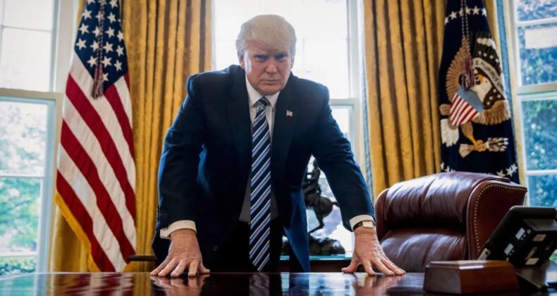 Donald Trump hükümeti uzayda mahsur kalan astronotları dünyaya döndürecek